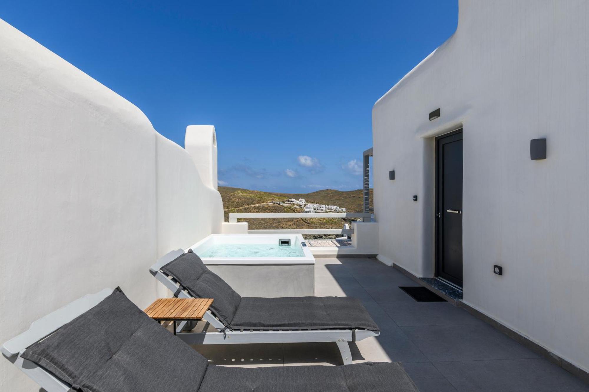 The Mykonist Merchia Beach Villas & Suites Exterior foto
