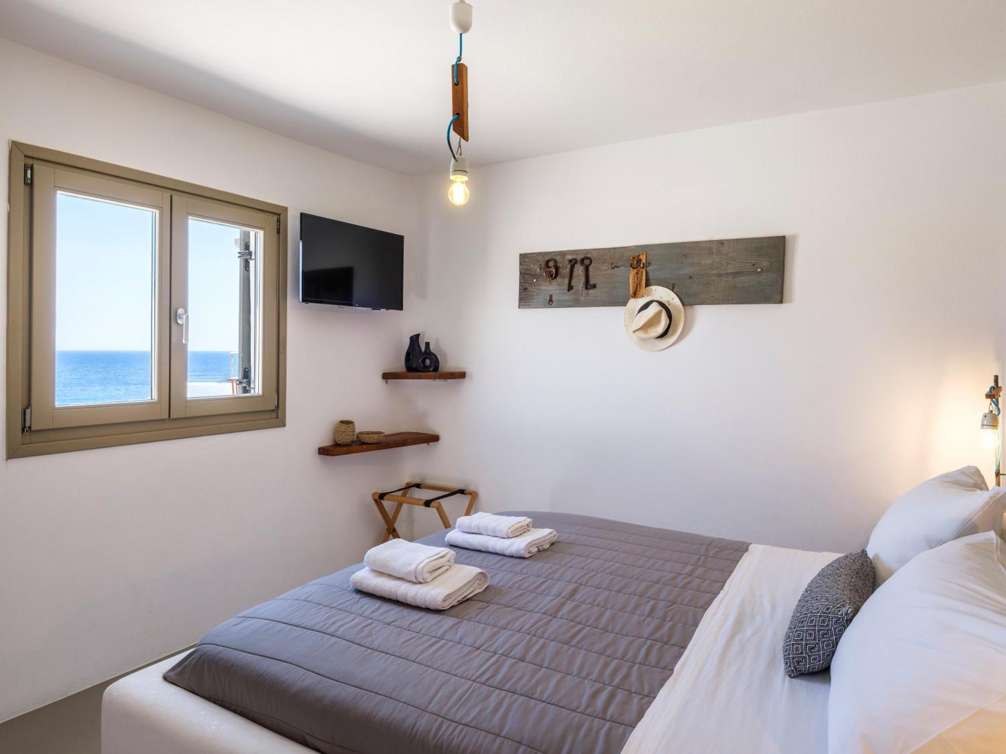 The Mykonist Merchia Beach Villas & Suites Exterior foto