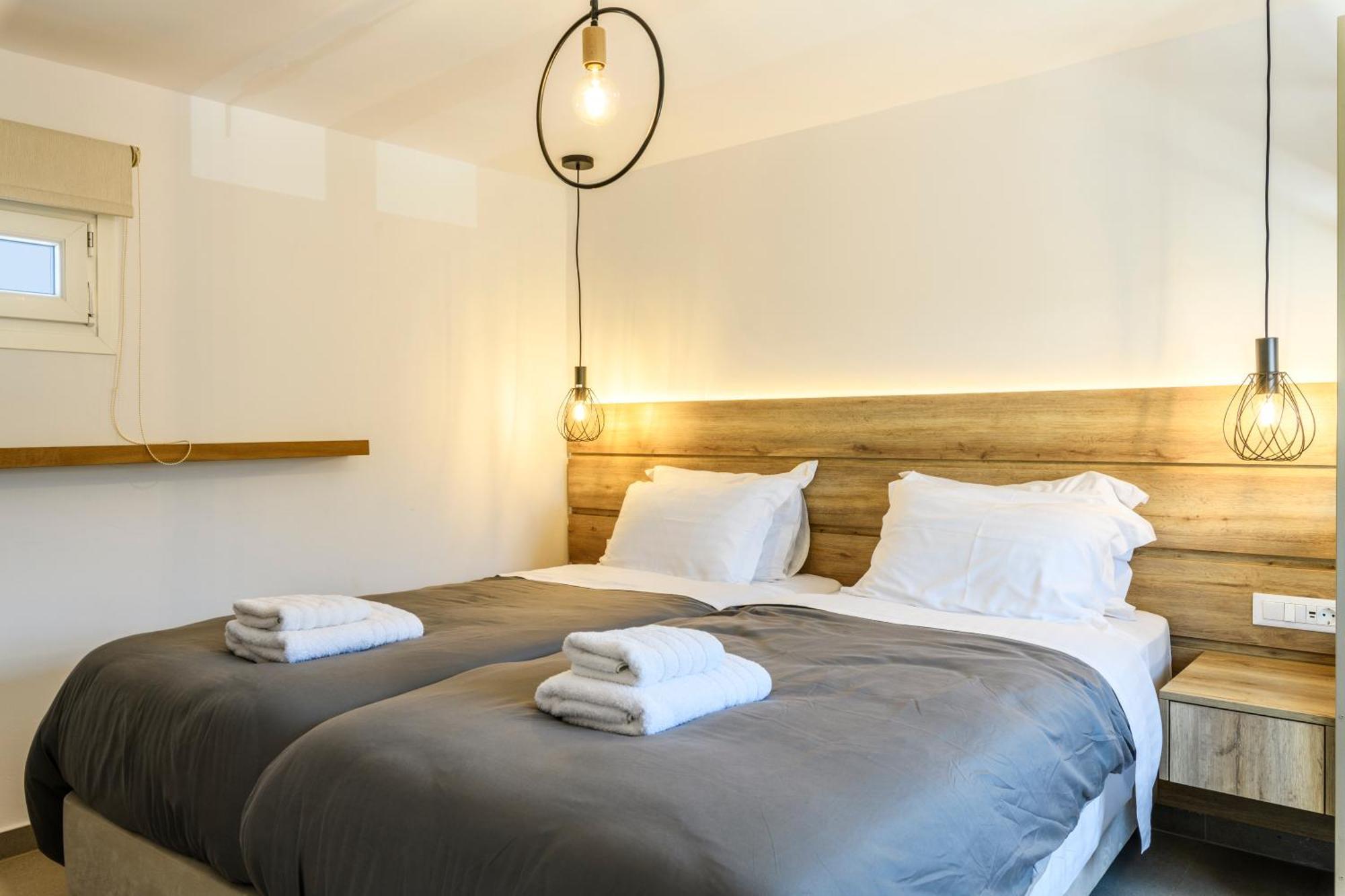 The Mykonist Merchia Beach Villas & Suites Exterior foto