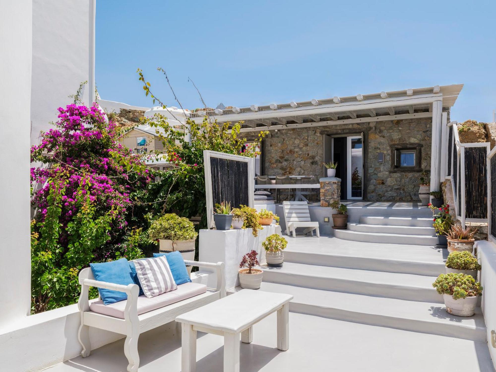 The Mykonist Merchia Beach Villas & Suites Exterior foto