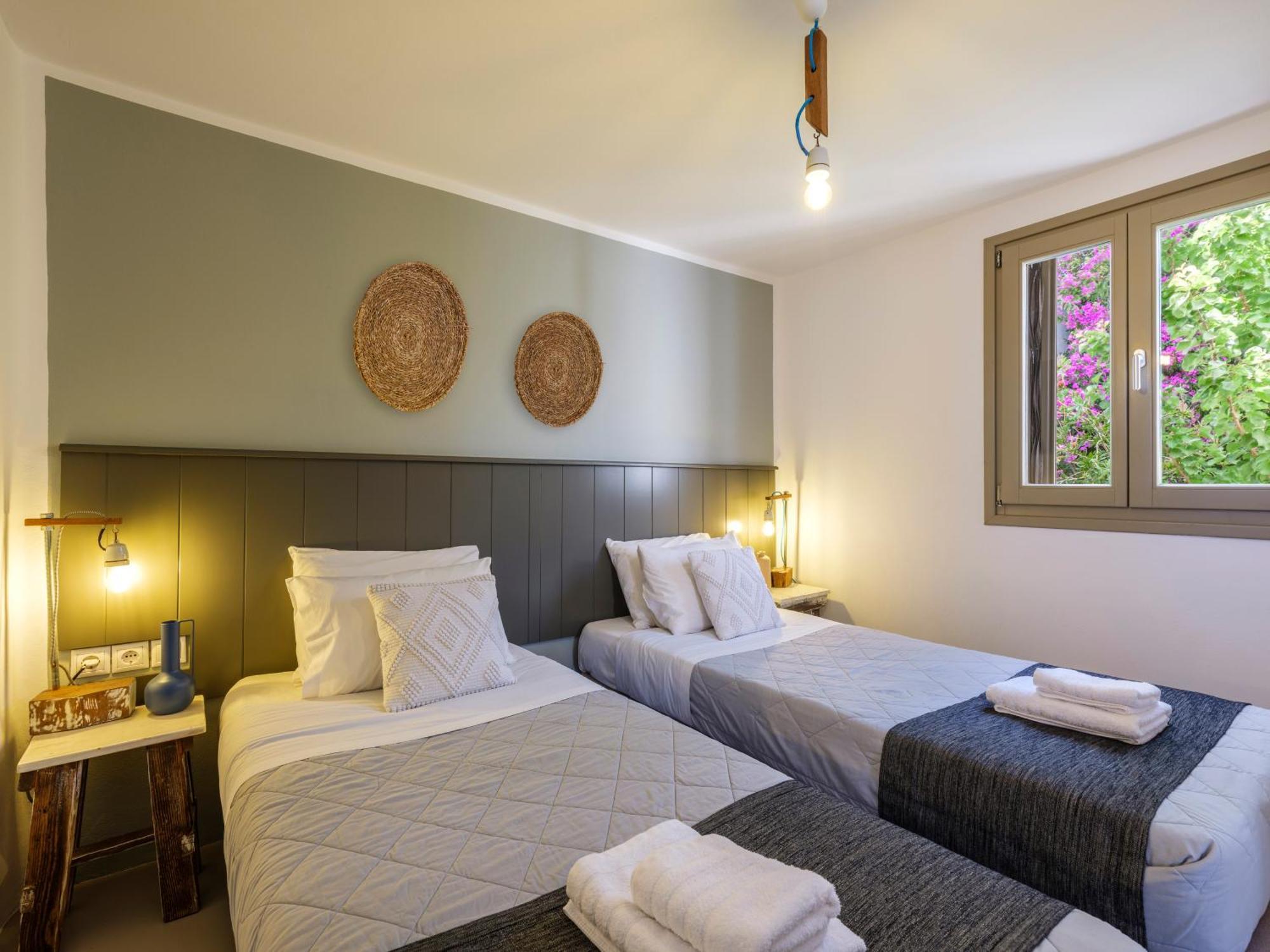 The Mykonist Merchia Beach Villas & Suites Exterior foto