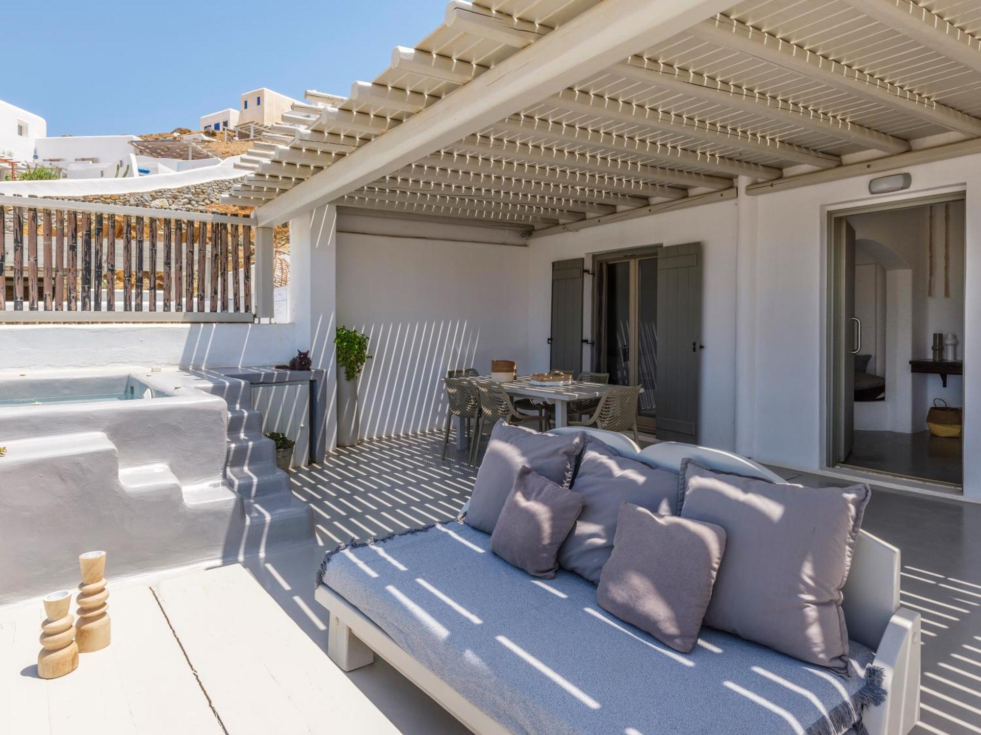 The Mykonist Merchia Beach Villas & Suites Exterior foto