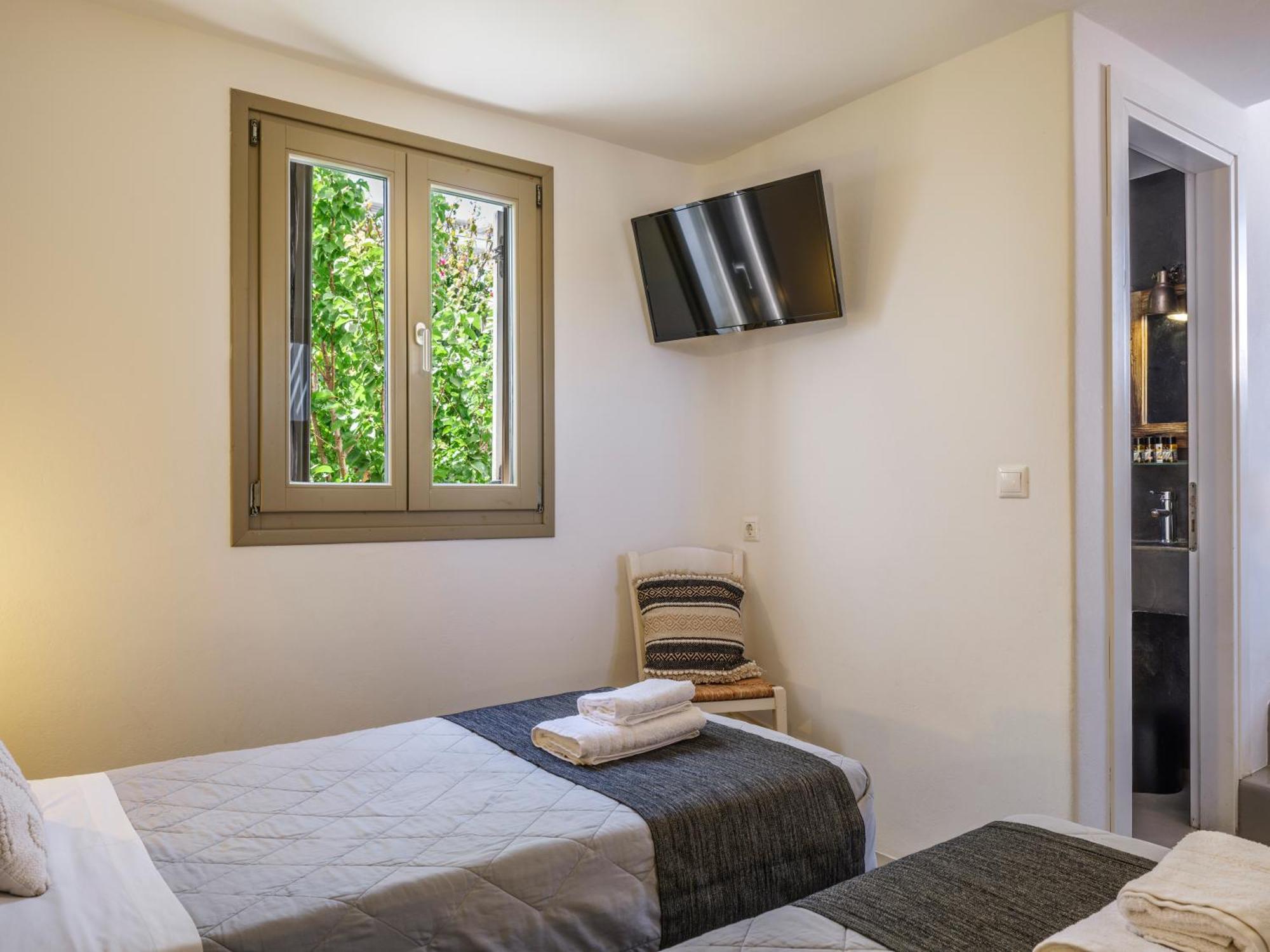 The Mykonist Merchia Beach Villas & Suites Exterior foto